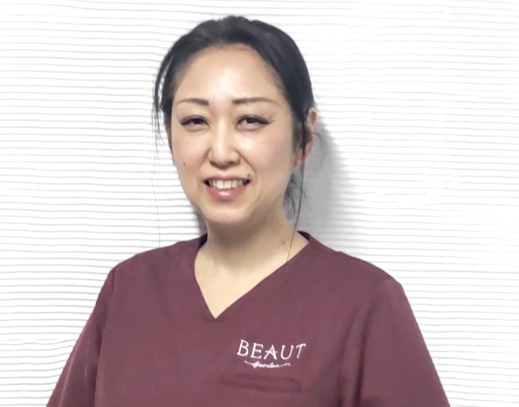 鍼灸師 井上葉子